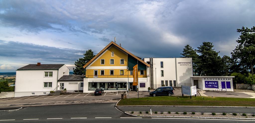 Amethysthotel Mantler Maissau Exterior foto